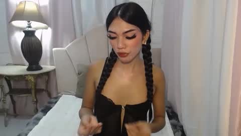 Snapshot of lahermosa_manika69 chatting on February 8, 9:56 am MANIKA online show from February 8, 9:56 am