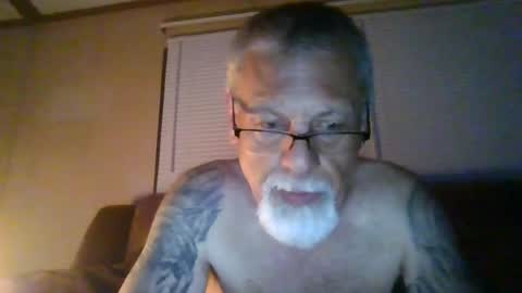 laidbackluxury online show from June 15, 7:43 am
