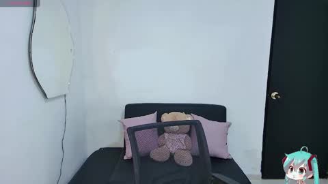 Snapshot of laila_addison chatting on January 18, 6:03 am laila online show from January 18, 6:03 am