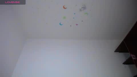 Leila Laly online show from December 20, 9:50 pm