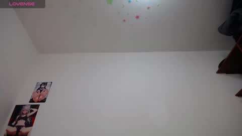 Leila Laly online show from March 2, 2:00 pm