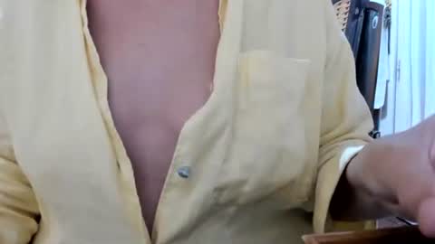 LAILA online show from April 20, 12:30 pm