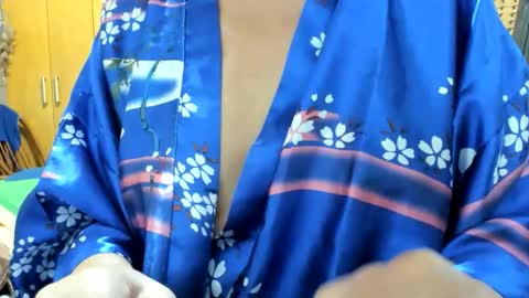 Snapshot of lailasensu chatting on April 25, 12:52 pm LAILA online show from April 25, 12:52 pm