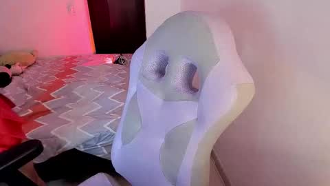 Snapshot of lain_t chatting on September 24, 8:17 am lain_t online show from September 24, 8:17 am