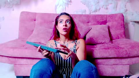 Snapshot of laisy_fox chatting on February 3, 2:02 pm Laisy fox online show from February 3, 2:02 pm