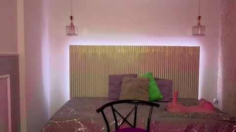 Snapshot of lala_pantyhose chatting on September 29, 1:16 pm Miss Lala online show from September 29, 1:16 pm