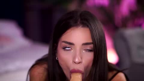 Snapshot of lalaroze chatting on October 2, 7:54 pm Lala online show from October 2, 7:54 pm