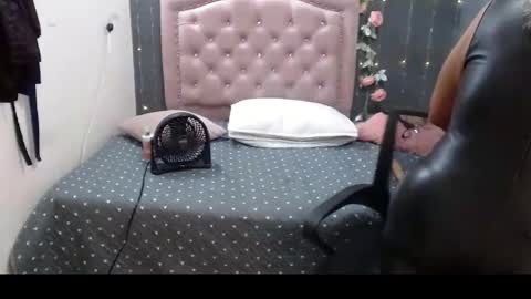 lalisha online show from March 7, 8:00 pm