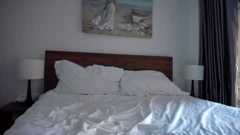 Snapshot of lallie_ chatting on February 26, 3:21 am Lallie online show from February 26, 3:21 am