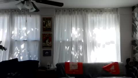 LALOVE99 online show from October 14, 4:19 pm