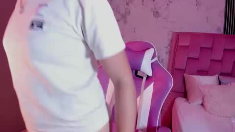 Laura online show from September 28, 12:32 pm