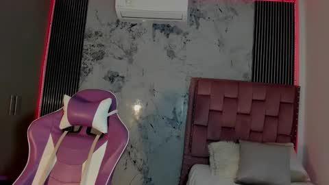 Laura online show from September 30, 12:43 pm