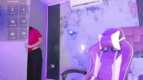 Laura online show from October 7, 12:13 pm