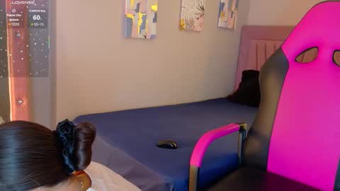 Laura online show from November 7, 12:16 pm