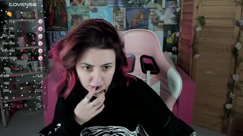 just call me Lana  and her security online show from January 16, 11:48 am