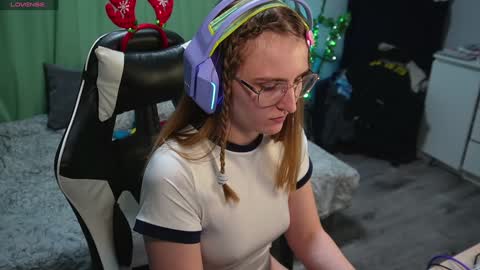 Kay online show from December 6, 1:55 pm