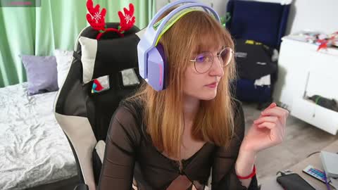 Kay online show from December 7, 9:17 am