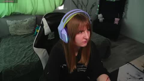 Kay online show from February 15, 8:54 am