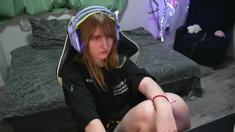 Kay online show from February 28, 8:18 pm