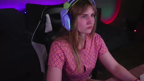 Kay online show from September 30, 8:58 pm