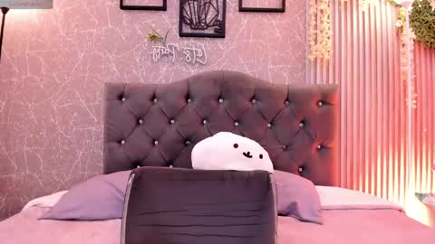 Snapshot of lana_gill chatting on May 4, 7:21 pm lana_gill online show from May 4, 7:21 pm
