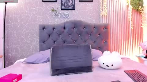 Snapshot of lana_gill chatting on May 8, 7:19 pm lana_gill online show from May 8, 7:19 pm
