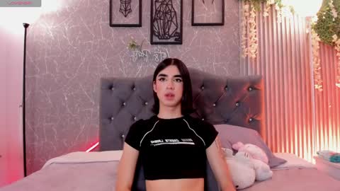 Snapshot of lana_gill chatting on May 27, 5:21 pm lana_gill online show from May 27, 5:21 pm