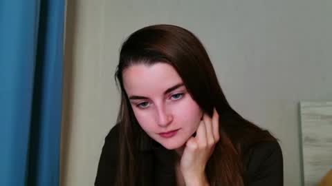 lana_gl online show from May 28, 6:43 am