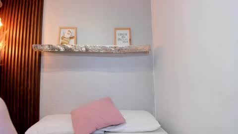 Lana     igauroraaaaaaaaa 1 online show from December 2, 9:43 pm