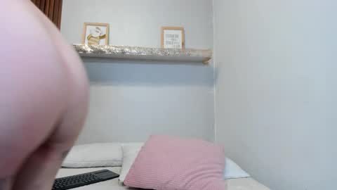 Lana     igauroraaaaaaaaa 1 online show from December 16, 10:48 pm