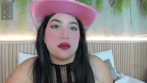 lana_lann online show from February 5, 12:21 pm