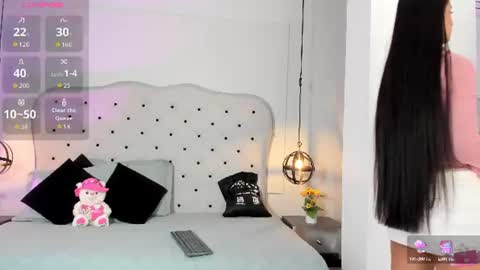lana_rhoaades online show from July 1, 1:13 pm