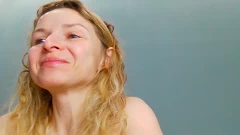 Snapshot of lanaangeldream chatting on September 21, 12:29 pm Lana online show from September 21, 12:29 pm