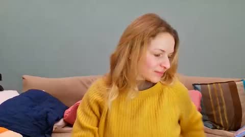 Snapshot of lanaangeldream chatting on October 19, 12:17 pm Lana online show from October 19, 12:17 pm