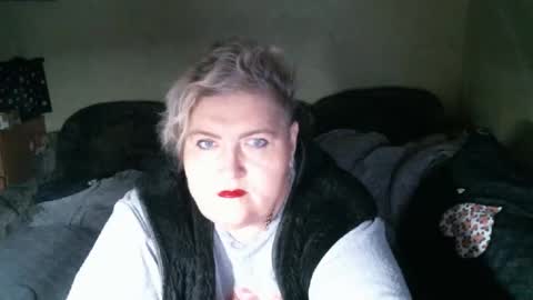 Snapshot of lanacat555 chatting on November 7, 11:27 pm lanacat555 online show from November 7, 11:27 pm