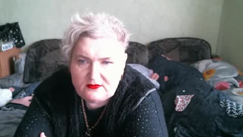 Snapshot of lanacat555 chatting on November 13, 12:15 pm lanacat555 online show from November 13, 12:15 pm