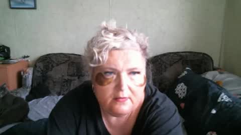 Snapshot of lanacat555 chatting on December 2, 8:19 am lanacat555 online show from December 2, 8:19 am