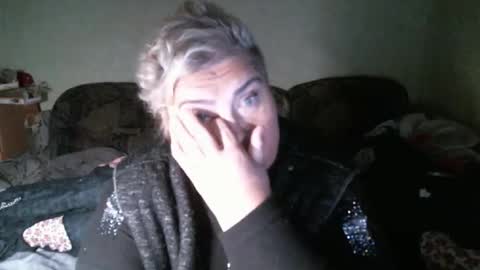 Snapshot of lanacat555 chatting on December 14, 10:58 pm lanacat555 online show from December 14, 10:58 pm