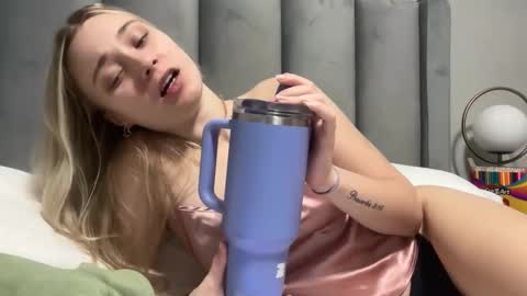 lanademira online show from February 6, 9:07 pm