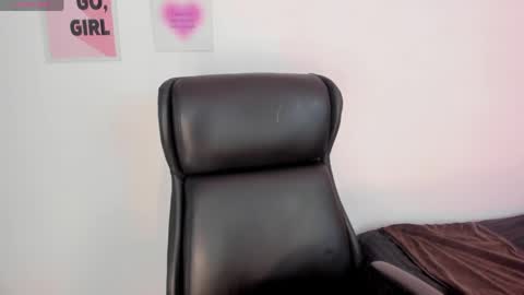 LanaJones online show from April 7, 2:28 pm