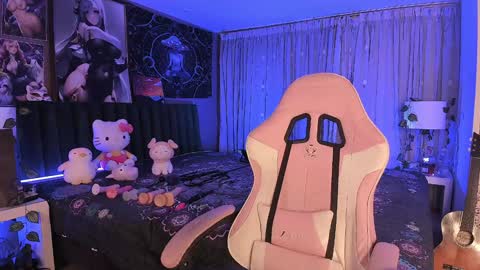 L A N A  online show from January 11, 2:30 am