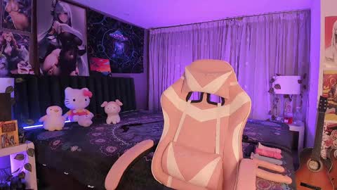 L A N A  online show from January 12, 5:56 am