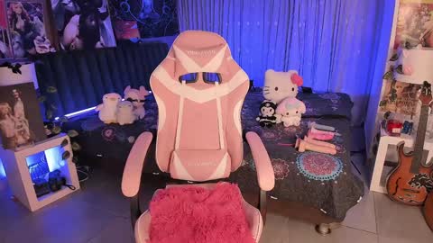 L A N A  online show from January 30, 4:27 am