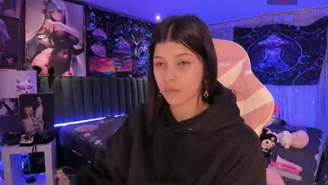 L A N A  online show from February 14, 5:41 am