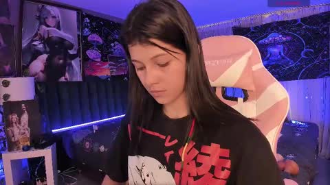 L A N A  online show from February 21, 9:22 pm