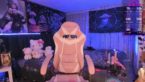 L A N A  online show from February 25, 8:36 am