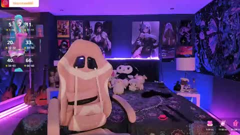 L A N A  online show from September 10, 7:25 pm