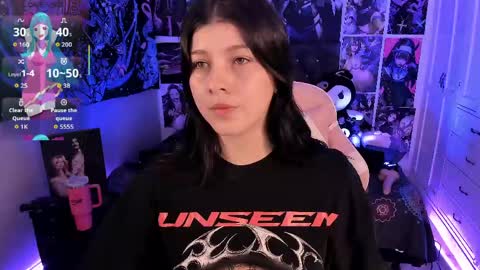 LanaKyutt666 online show from June 3, 11:32 pm