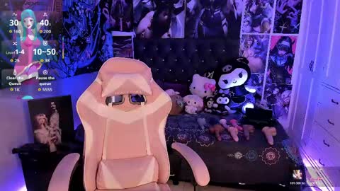LanaKyutt666 online show from June 5, 6:46 pm