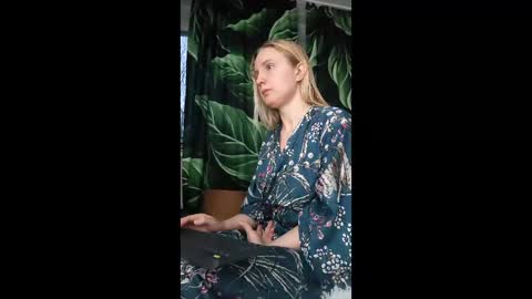 Snapshot of lanavismith chatting on December 18, 6:41 am LanaviSmith online show from December 18, 6:41 am